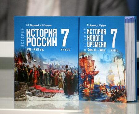 Medinsky Awaits Vacation to Delve into Prilepin’s New Novel