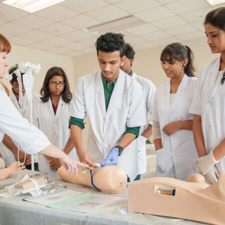 Russian Senator Proposes Tuition Compensation for Working Medical Students