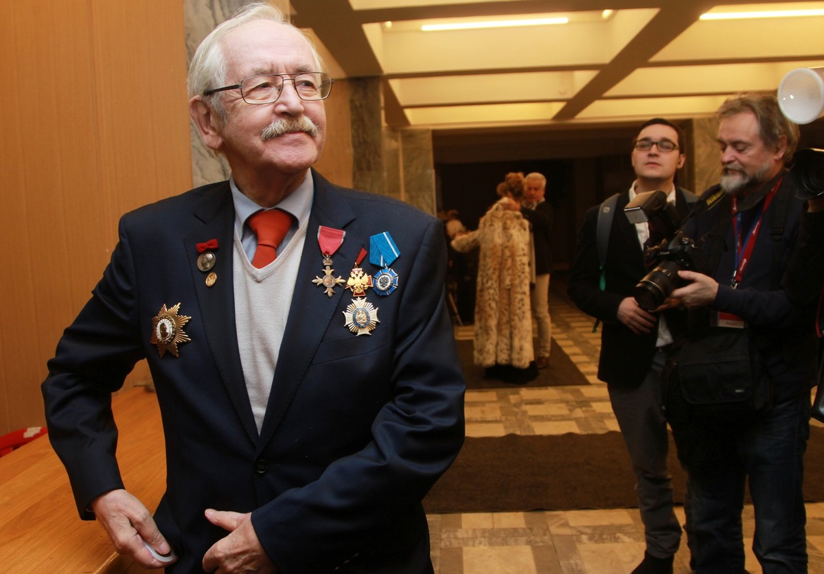 Preview Moscow Mayor Honors Vasily Livanov on 90th Birthday