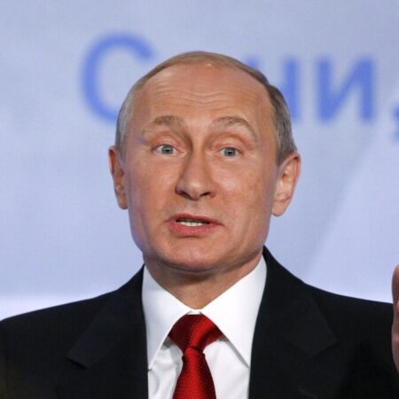Putin Approves Law: Organizations Can Be Declared Extremist Due to Affiliates’ Convictions