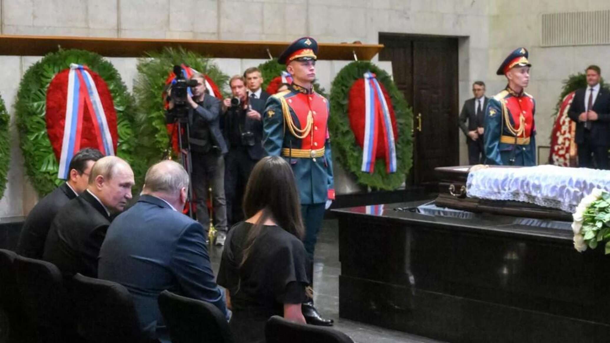 Preview Putin Attends Farewell Ceremony for Irina Podnosova