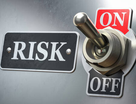 Roskachestvo Issues Warning on Risks of Purchasing Unregulated Homemade Wine