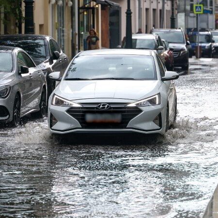 Mosvodostok Teams On Duty Across Moscow Due to Adverse Weather