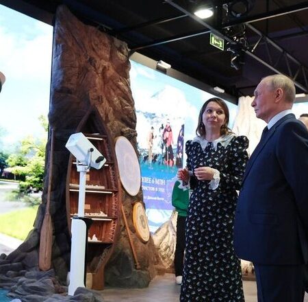 Более ста тысяч человек посетили выставку “Путешествие по России”