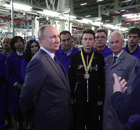 Putin: Russia’s Engine Building Sector Achieved Significant Progress
