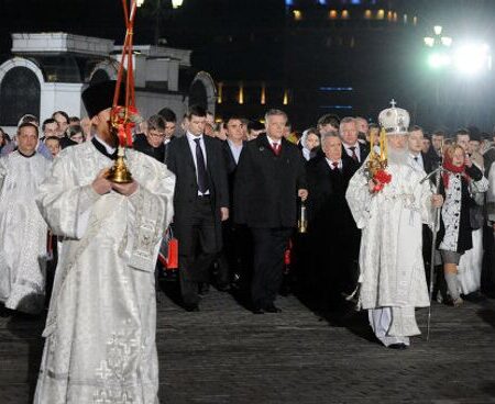 Patriarch Kirill Led All-Moscow Cross Procession