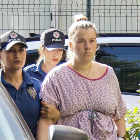 Guardians Avoid Contact with Woman Who Abandoned Baby in Turkey Airport