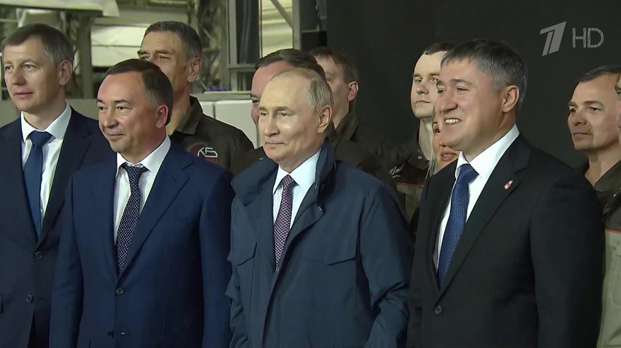 Preview Путин поздравил работников “Мотовилихинских заводов” с Днем оружейника
