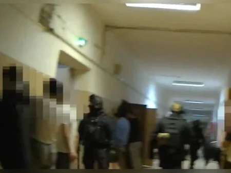 Росгвардия: более 70 мигрантов задержаны в хостелах Москвы