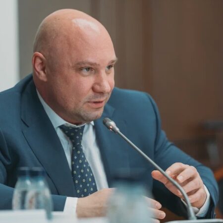 Duma Deputy Vladimir Koshelev Advocates for Personal Heating Regulation in Apartments