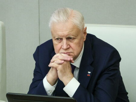 Миронов предложил упростить процедуру присвоения звания “Ветеран труда”