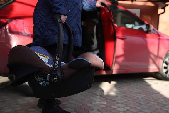 Preview В Госдуме предложили значительно увеличить штрафы за несоблюдение правил перевозки детей