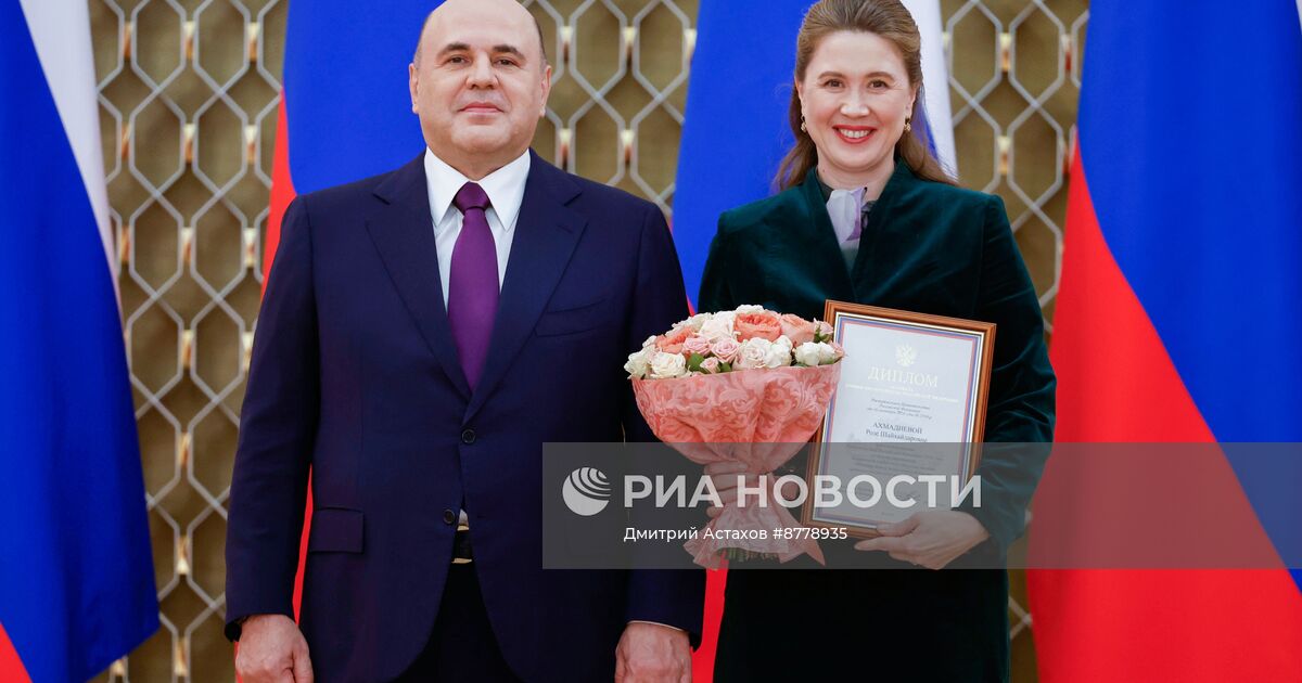 Preview Премьер-министр Мишустин отметил заслуги учителей в достижениях школьников и студентов