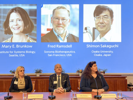 Нобелевскому лауреату не смогли сообщить о его награде