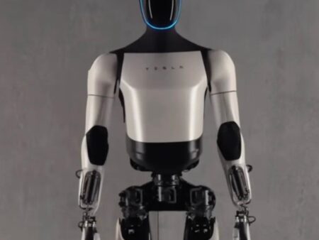 Tesla’s Optimus Robots Face Production Halt Due to Hand Issues