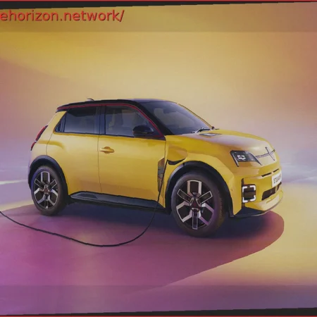 Back to the Garage! Renault Identifies Battery Issue in Electric R4 and R5 Models