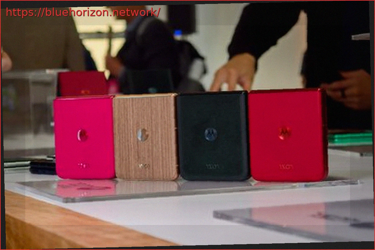 Preview Motorola Razr 70 Ultra: Leaked Renders Reveal Eye-Catching New Material Options